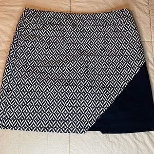🏌️‍♀️E P Pro Golf Skort. Black and White Geometric Pattern. Pull on w/pockets.